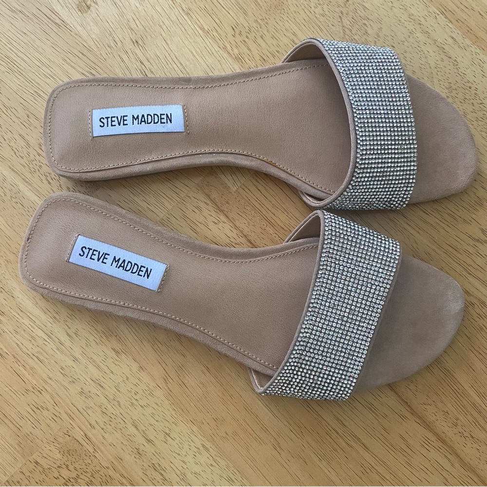 Steve Madden Rhinestone Flat Sandals Size 8